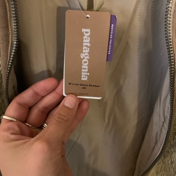 W’s size S Patagonia “El Cap Khaki” bomber jacket - Picture 3 of 4